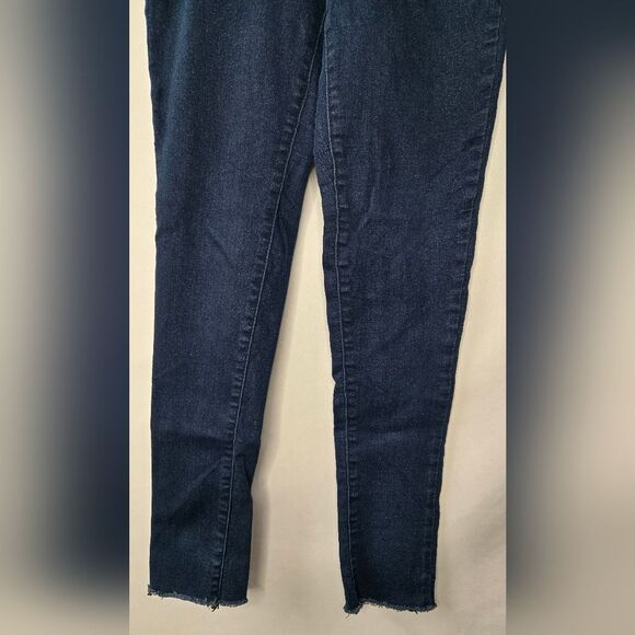 Free People Women's Pull-on Stretch Blue Jeans Distressed Hems Size 28 - Picture 3 of 11